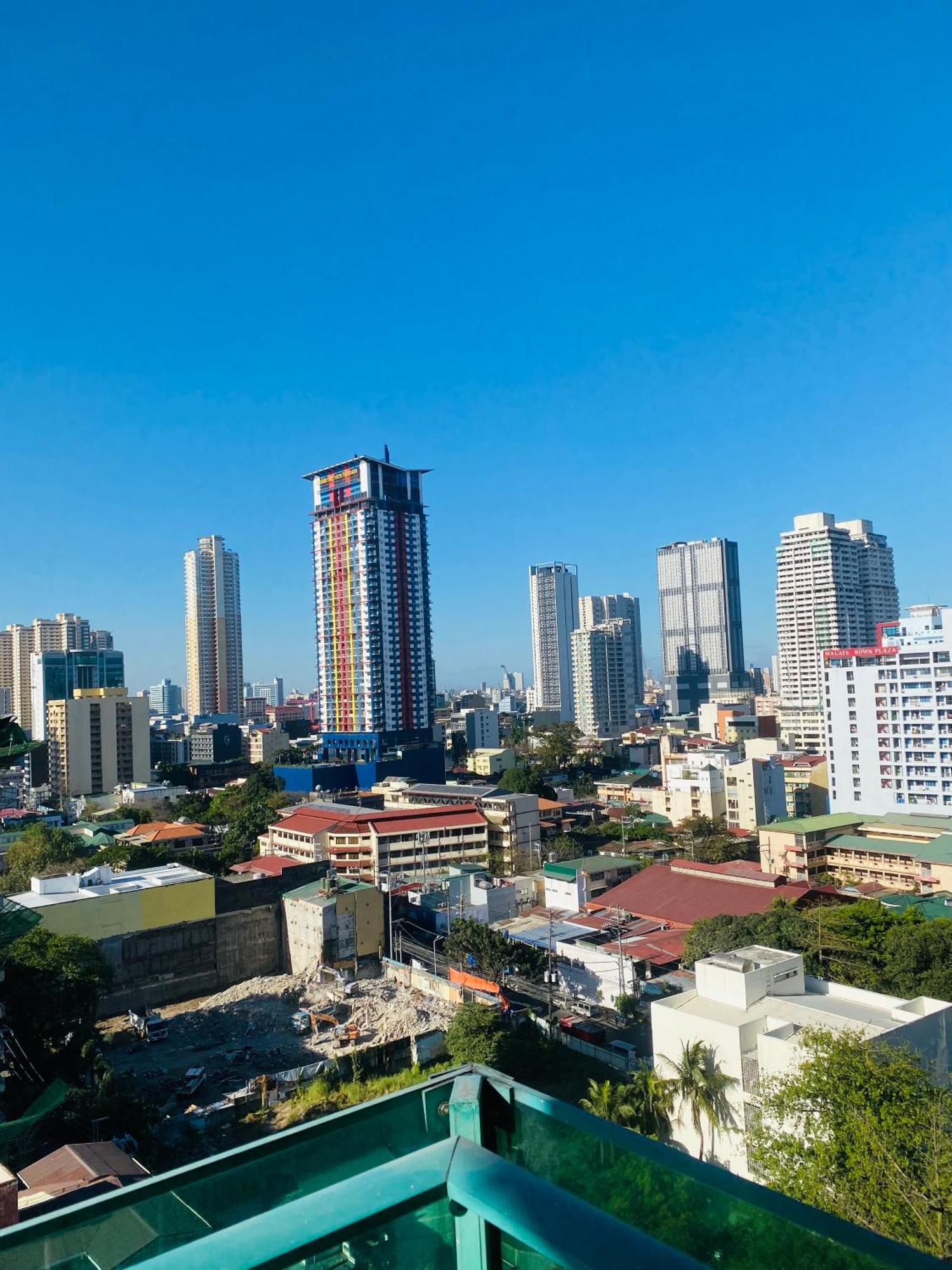 Baywatch Tower Hotel Manilla Buitenkant foto