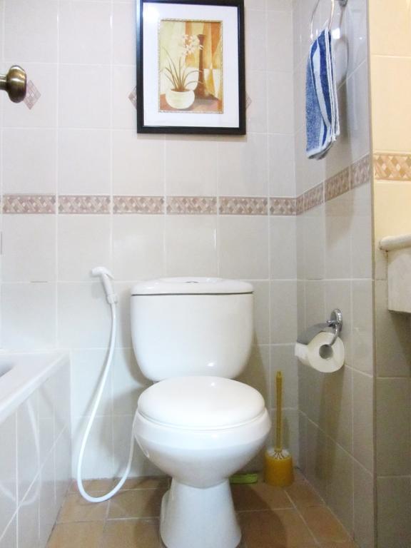 Baywatch Tower Hotel Manilla Kamer foto